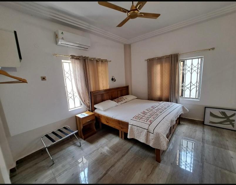 Baffour Apartments Adiebaba Exterior photo